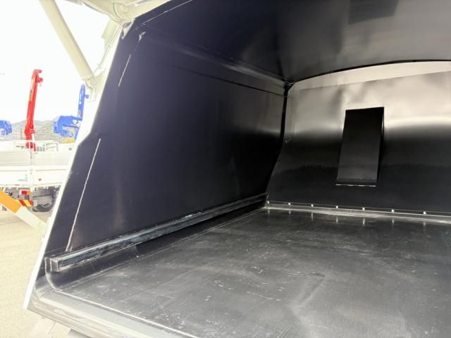 Mitsubishi CANTER 2026-03 8331831-15