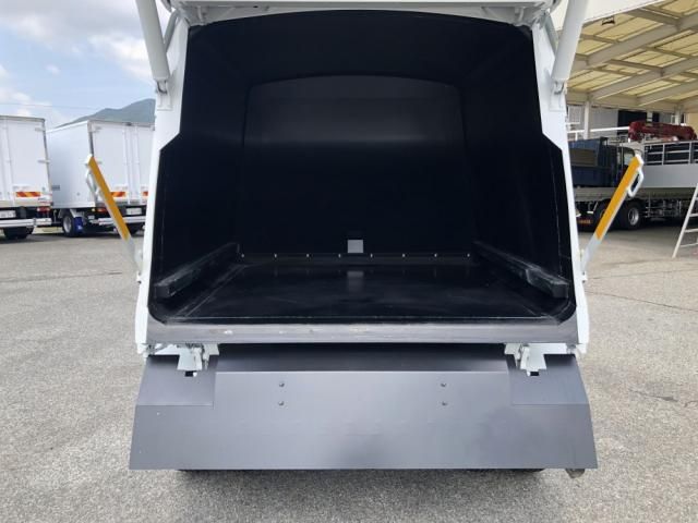 Mitsubishi CANTER 2026-03 8331829-6