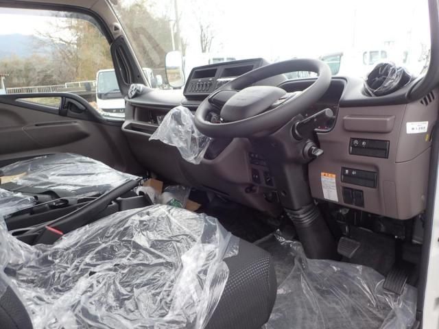 Mitsubishi CANTER 2026-04 8331836-10
