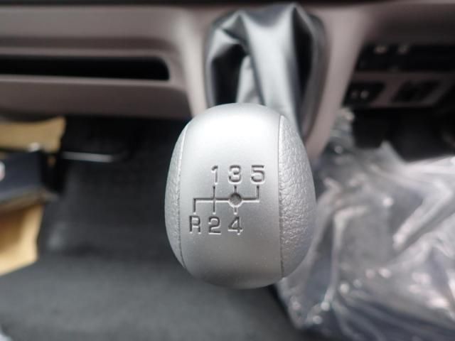 Mitsubishi CANTER 2026-04 8331836-13