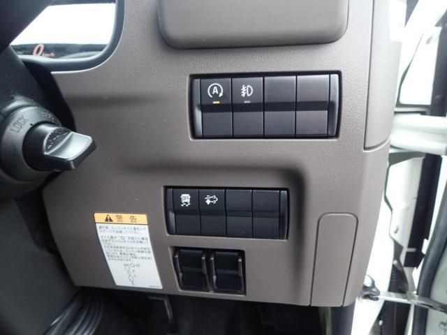 Mitsubishi CANTER 2026-04 8331836-16