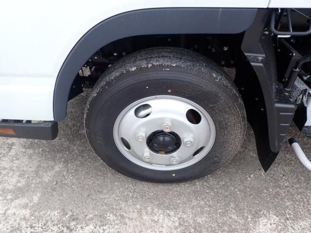 Mitsubishi CANTER 2026-04 8331836-23