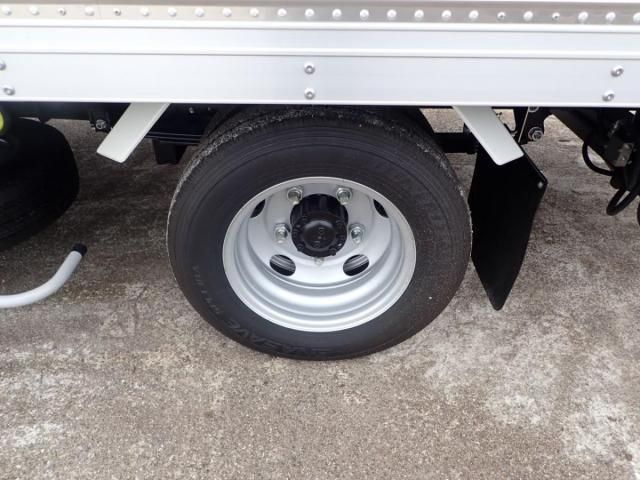 Mitsubishi CANTER 2026-04 8331836-24