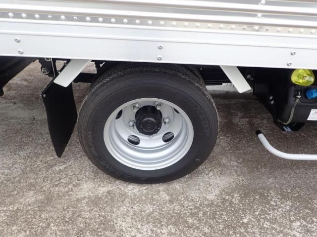 Mitsubishi CANTER 2026-04 8331836-25