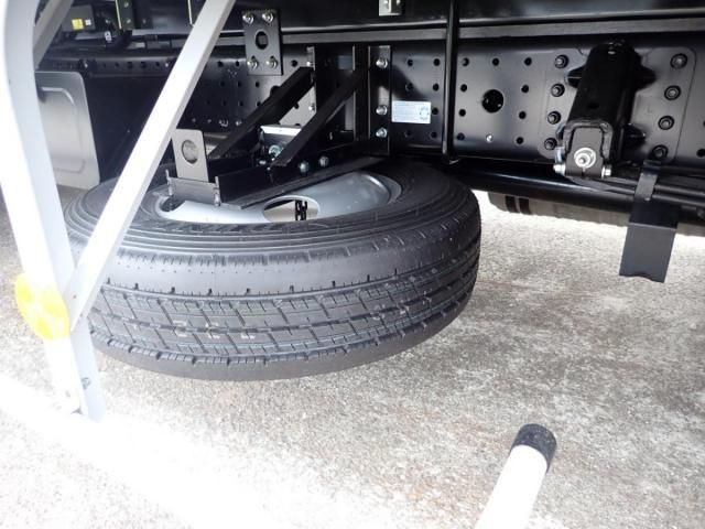 Mitsubishi CANTER 2026-04 8331836-6
