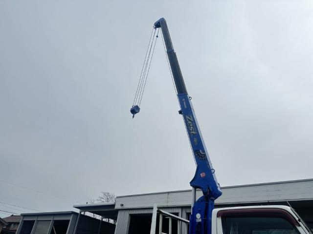 Mitsubishi CANTER 2010-11 8331848-17
