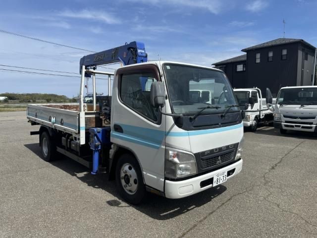 Mitsubishi CANTER 2010-11 8331848-1
