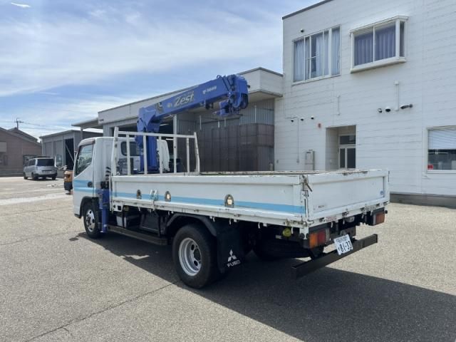 Mitsubishi CANTER 2010-11 8331848-3