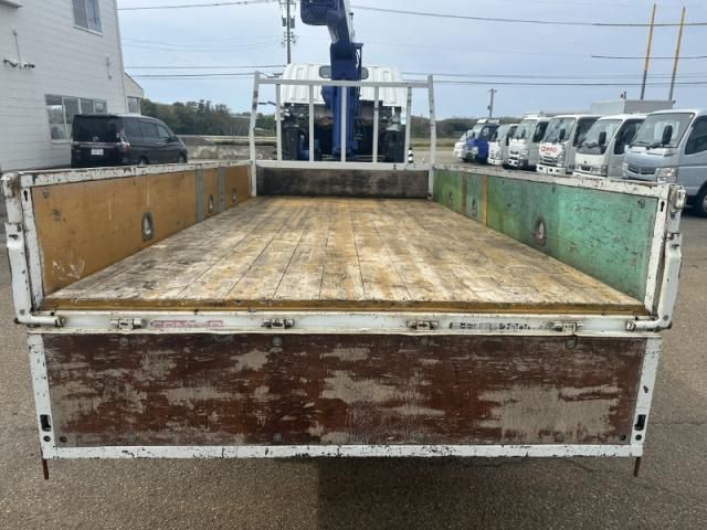 Mitsubishi CANTER 2010-11 8331848-8