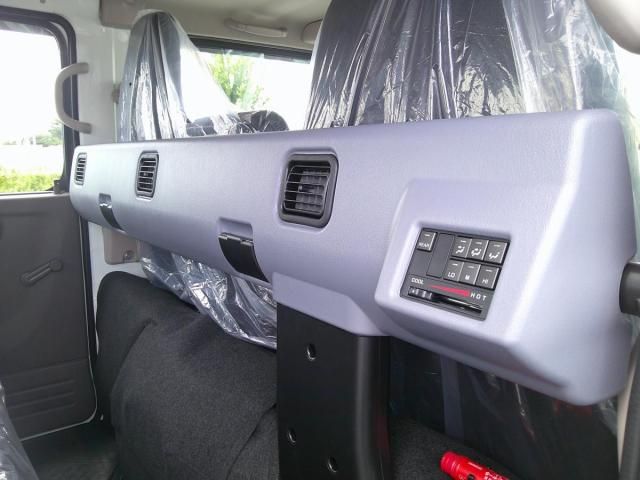 Mitsubishi CANTER 2026-02 8331839-21