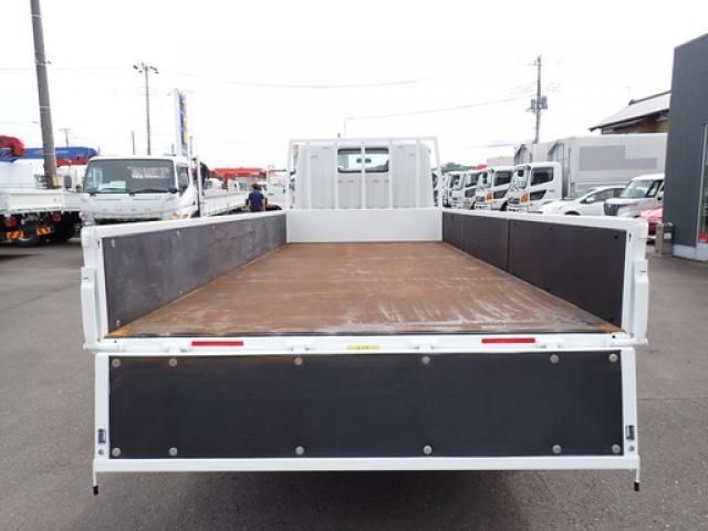 Mitsubishi CANTER 2019-05 8331845-25