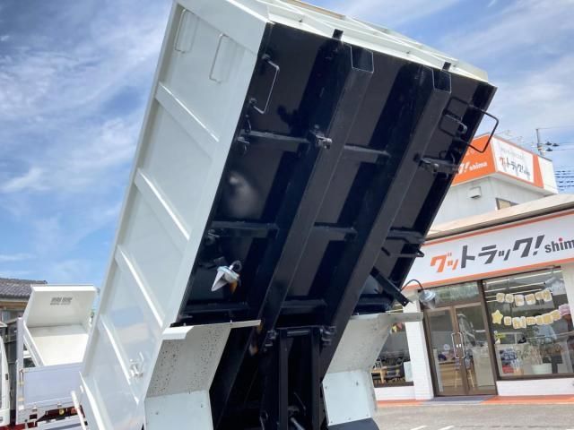 Mitsubishi CANTER 2023-06 8331838-15