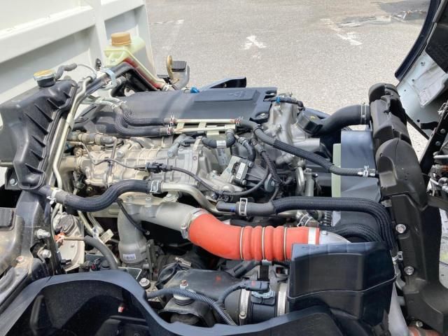 Mitsubishi CANTER 2023-06 8331838-20