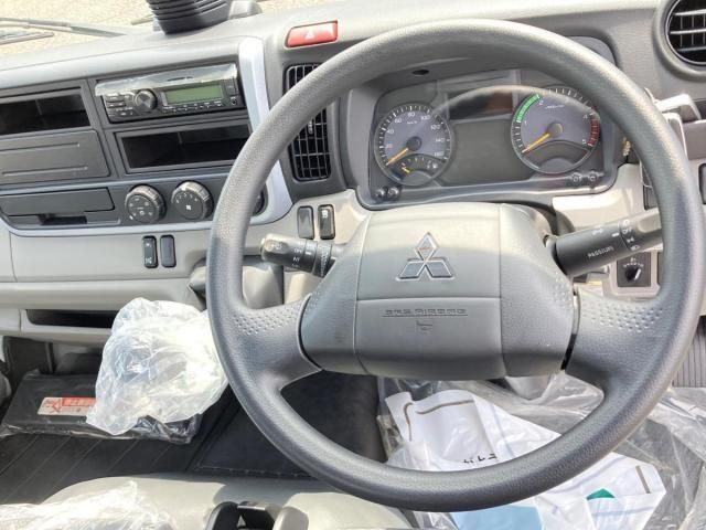Mitsubishi CANTER 2023-06 8331838-23