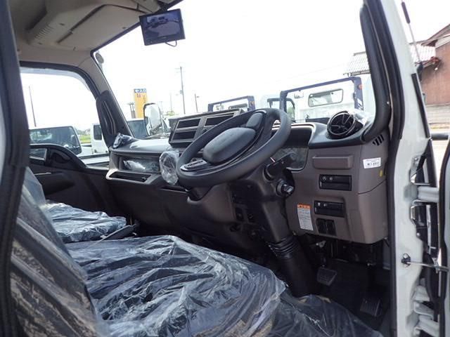 Mitsubishi CANTER 2026-04 8331837-12