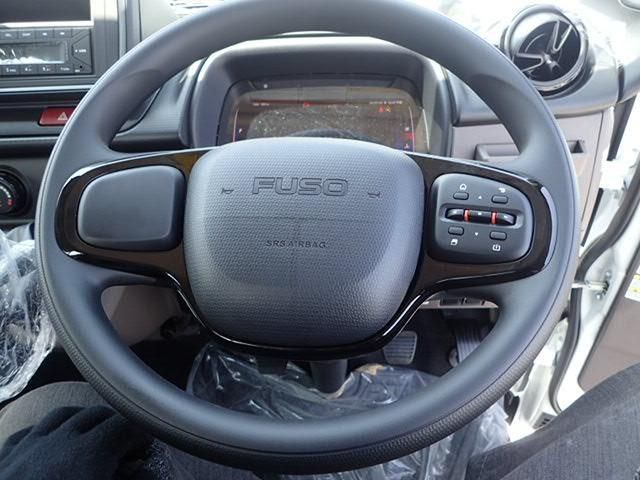 Mitsubishi CANTER 2026-04 8331837-18