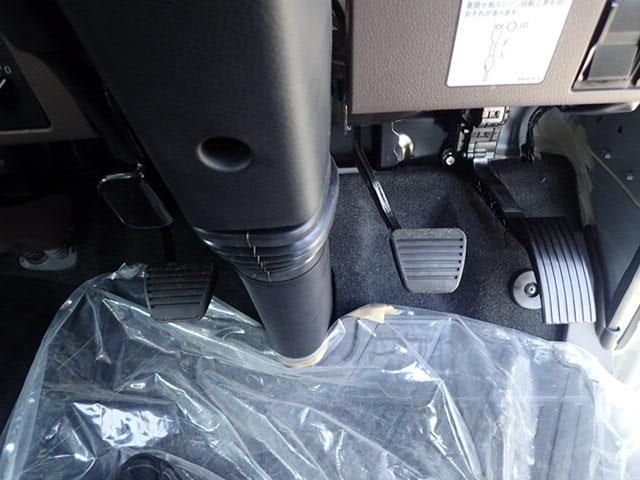 Mitsubishi CANTER 2026-04 8331837-23