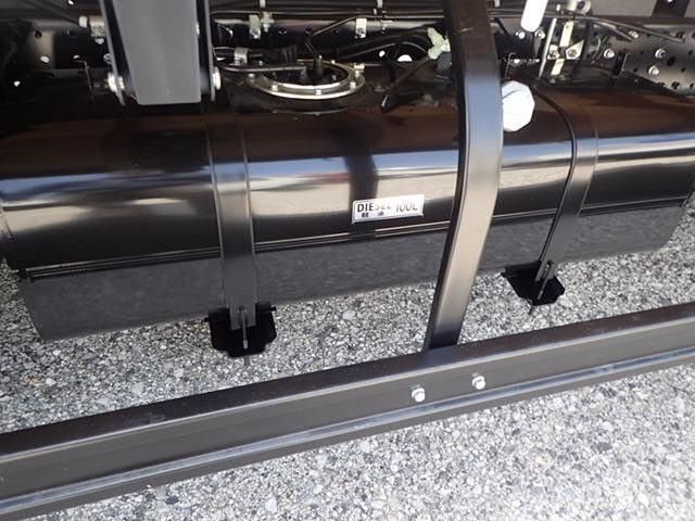 Mitsubishi CANTER 2026-04 8331837-7