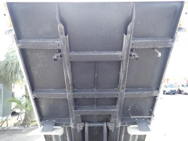 Mitsubishi CANTER 2023-02 8331841-13