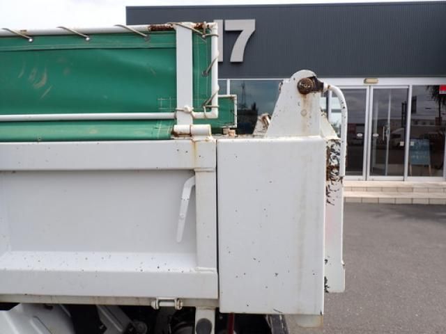 Mitsubishi CANTER 2023-02 8331841-26