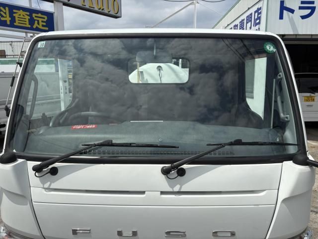 Mitsubishi CANTER 2011-10 8331849-12