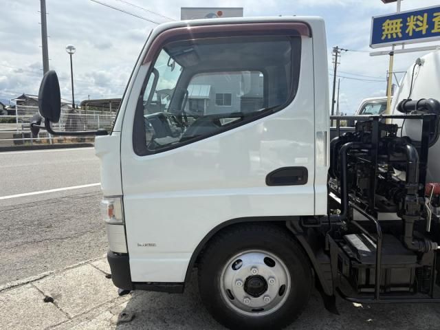 Mitsubishi CANTER 2011-10 8331849-14