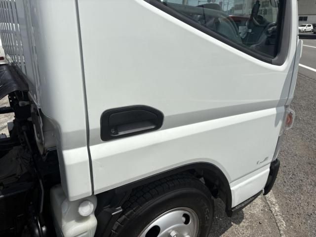Mitsubishi CANTER 2011-10 8331849-20