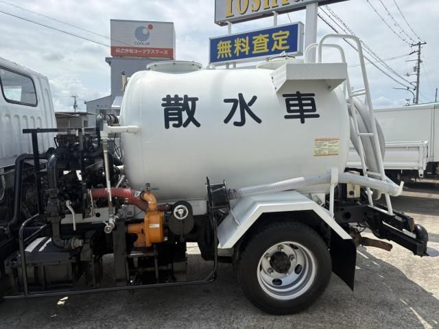 Mitsubishi CANTER 2011-10 8331849-22