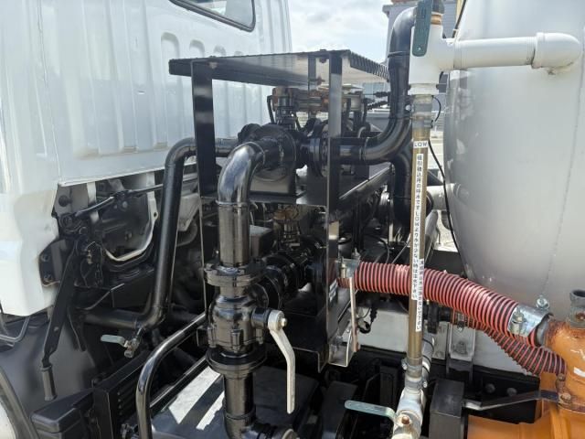 Mitsubishi CANTER 2011-10 8331849-23