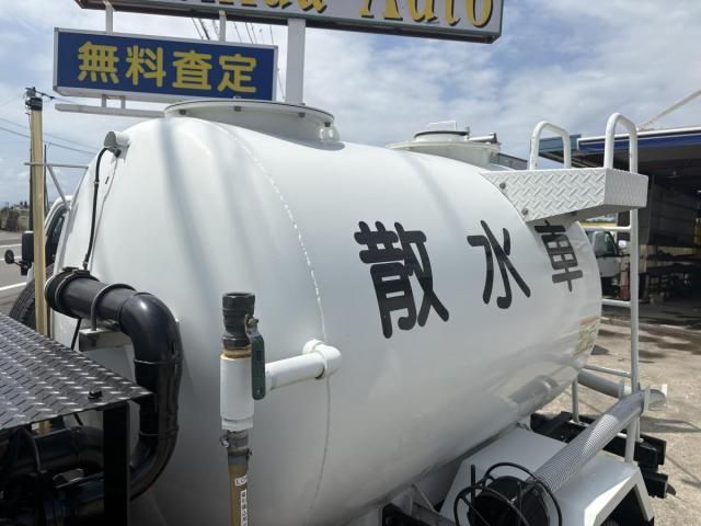 Mitsubishi CANTER 2011-10 8331849-26