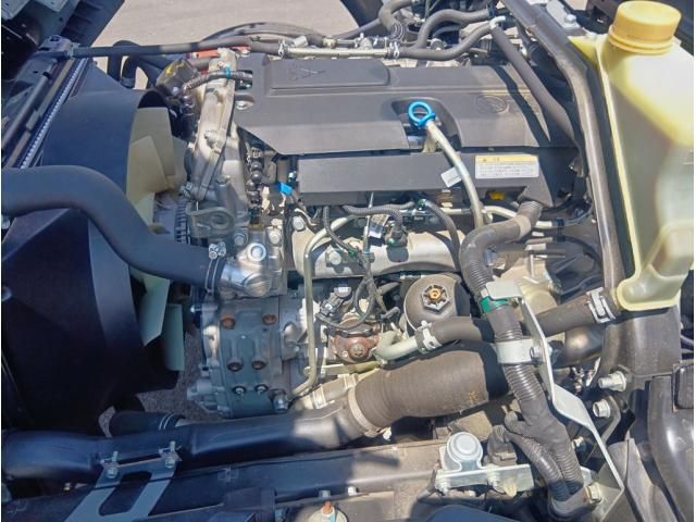 Mitsubishi CANTER 2023-08 8331835-18