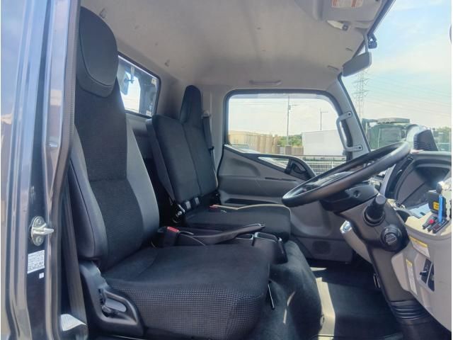Mitsubishi CANTER 2023-08 8331835-22