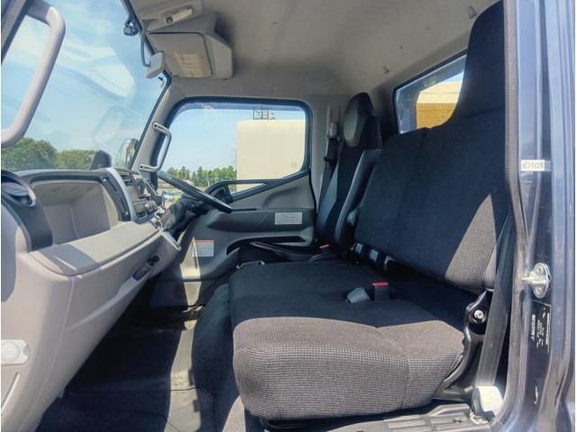 Mitsubishi CANTER 2023-08 8331835-23