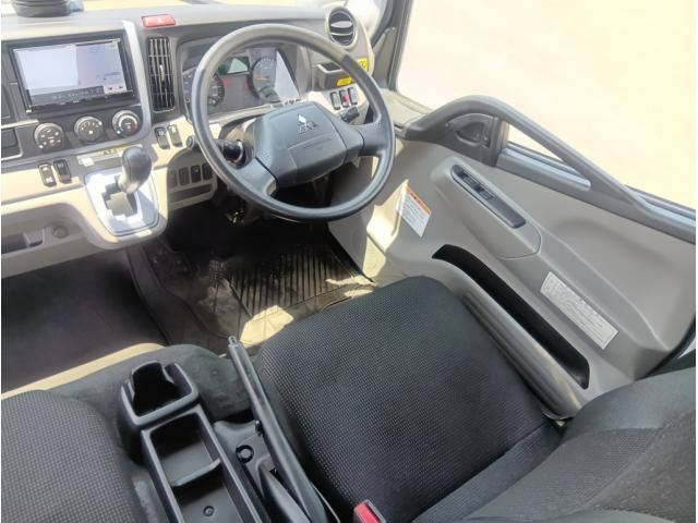 Mitsubishi CANTER 2023-08 8331835-24