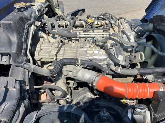 Mitsubishi CANTER 2014-10 8331853-17