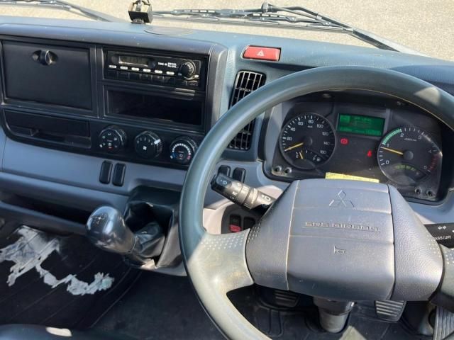 Mitsubishi CANTER 2014-10 8331853-20
