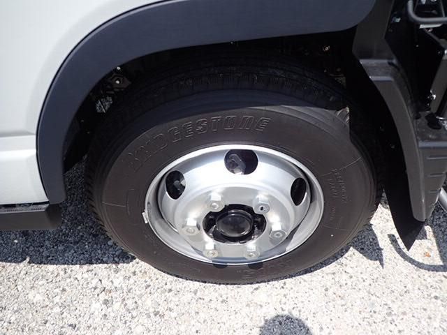 Mitsubishi CANTER 2026-04 8331833-27
