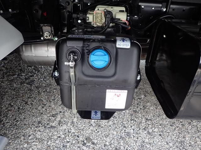 Mitsubishi CANTER 2026-04 8331833-5