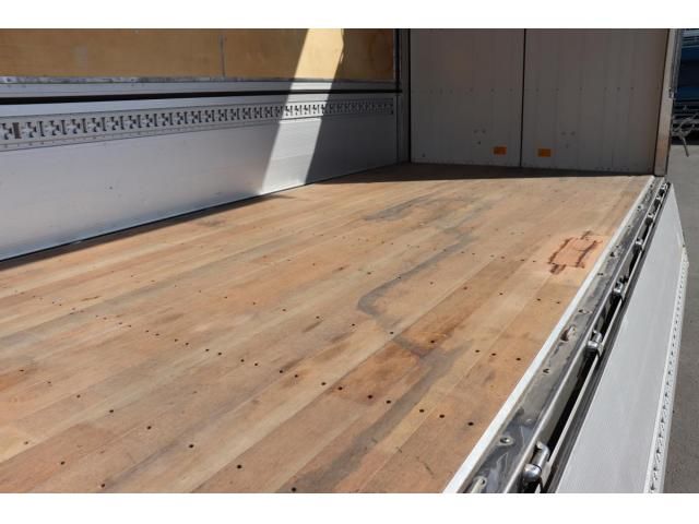 Mitsubishi CANTER 2020-03 8331842-11