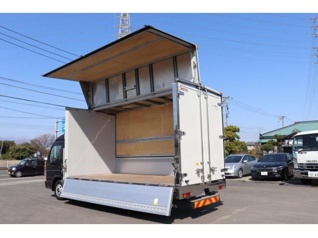 Mitsubishi CANTER 2020-03 8331842-8