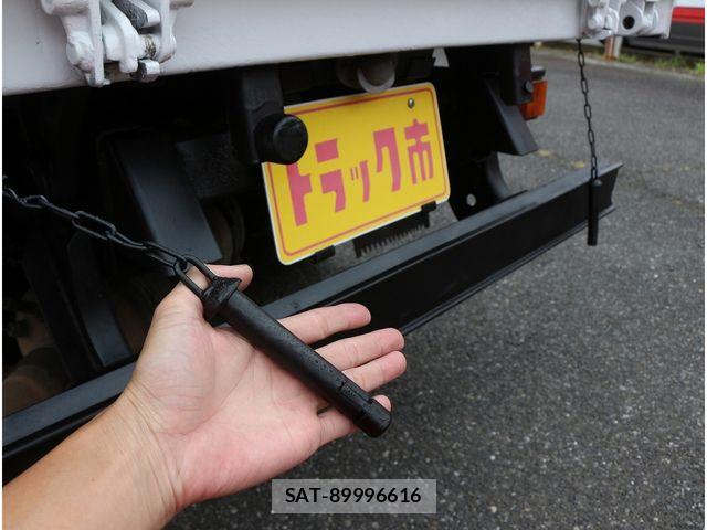 Mitsubishi CANTER 2016-06 8335174-26