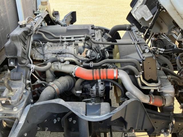 Mitsubishi CANTER 2017-10 8331847-14