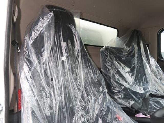 Mitsubishi CANTER 2026-03 8331832-21
