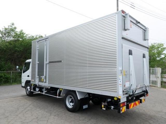 Mitsubishi CANTER 2026-03 8331832-2
