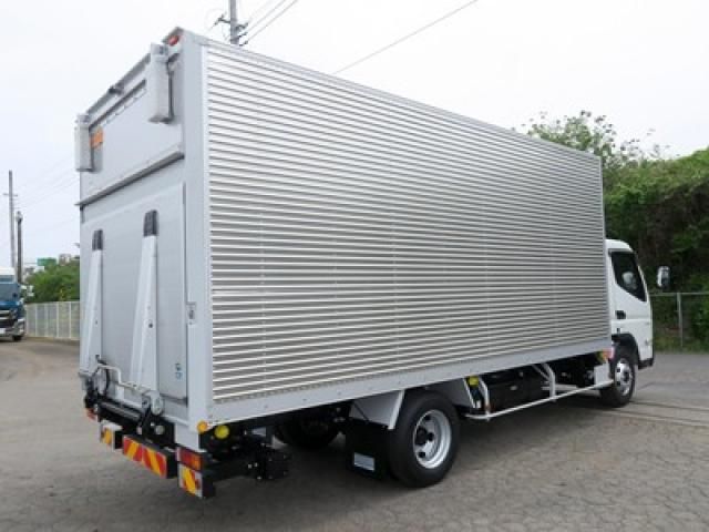 Mitsubishi CANTER 2026-03 8331832-3