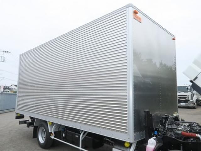 Mitsubishi CANTER 2026-03 8331832-8