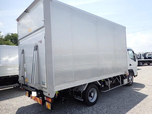 Mitsubishi CANTER 2026-04 8331834-1