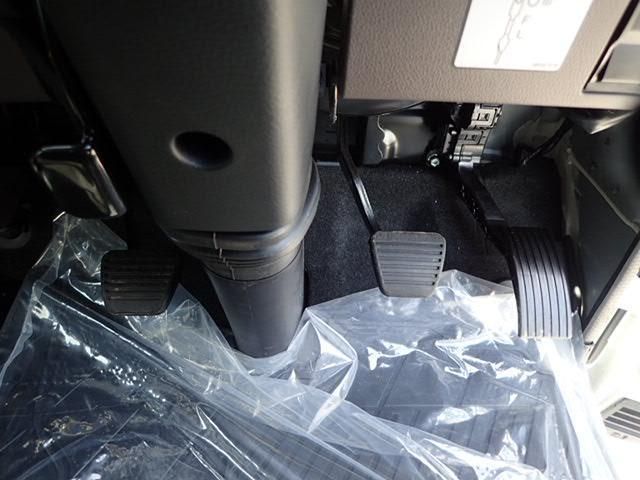 Mitsubishi CANTER 2026-04 8331834-25
