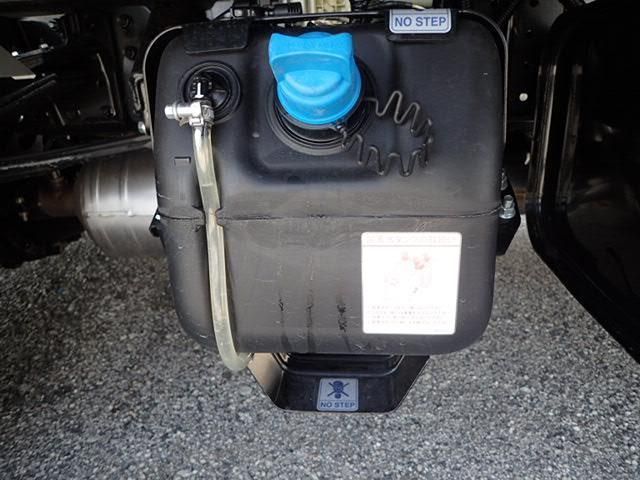 Mitsubishi CANTER 2026-04 8331834-4