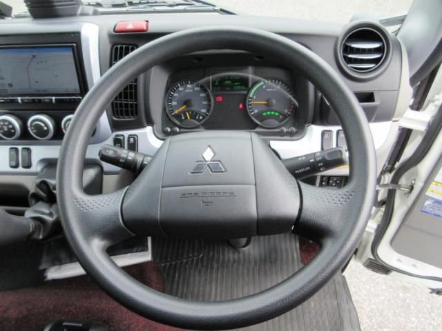 Mitsubishi CANTER 2019-08 8331846-11